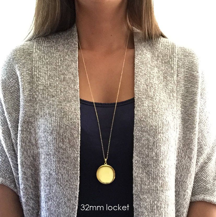 Photo Locket Gift, Personalized Christmas gift, Simple Gold Locket with Photo, gift for mom wife, personalized locket
