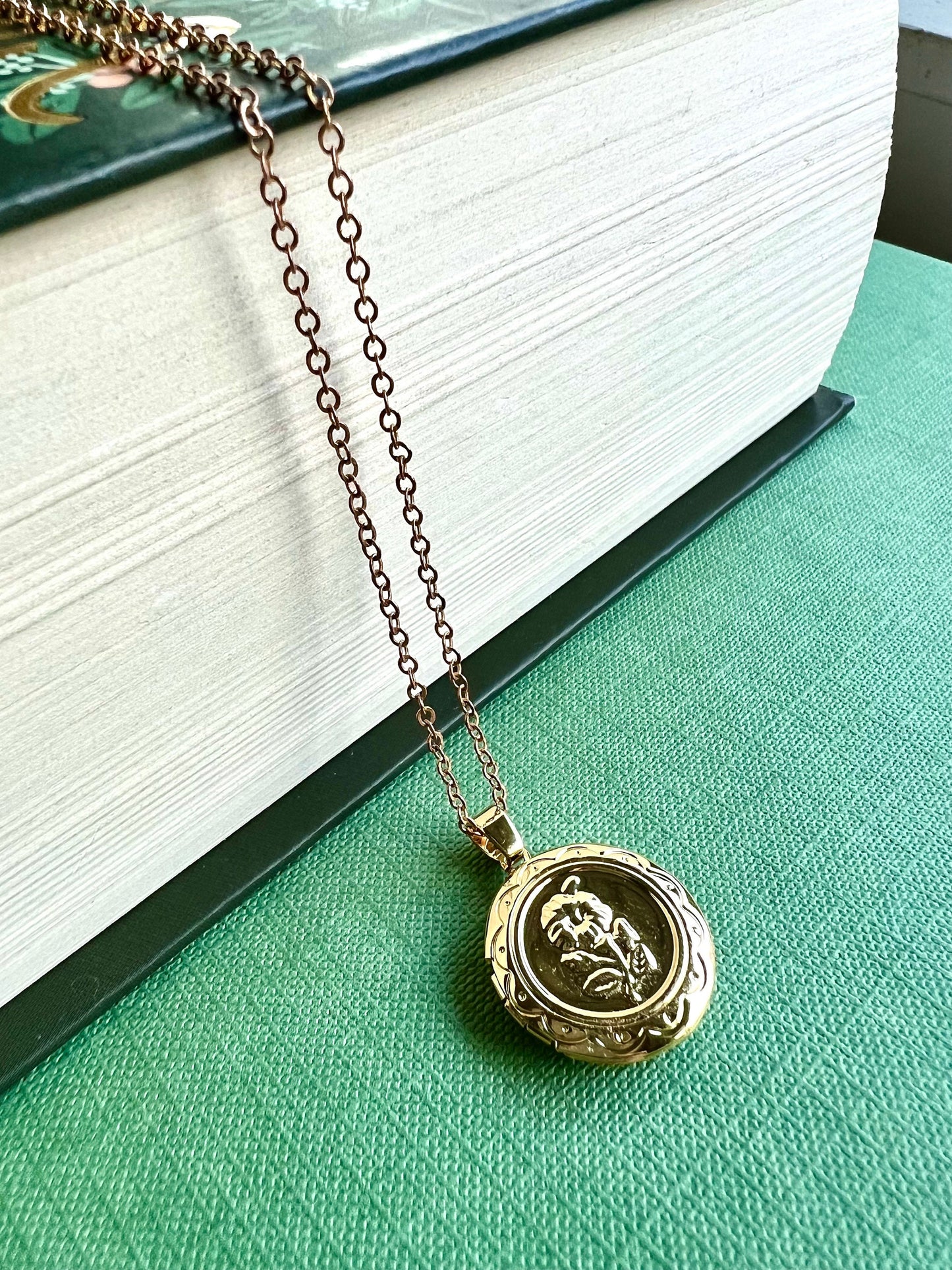 Antique style locket, 18k gold locket, flower necklace, small locket necklace, dainty locket, vintage locket, Christmas gift for her