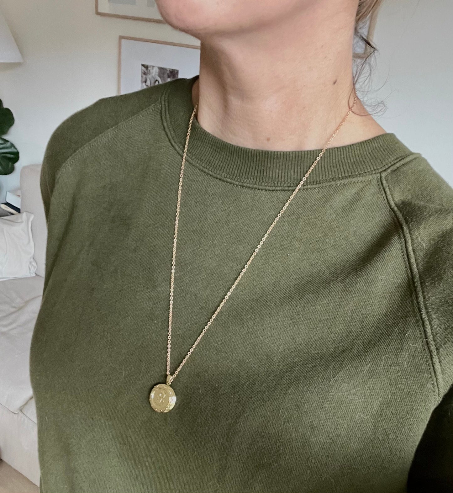 Antique style locket, 18k gold locket, flower necklace, small locket necklace, dainty locket, vintage locket, Christmas gift for her