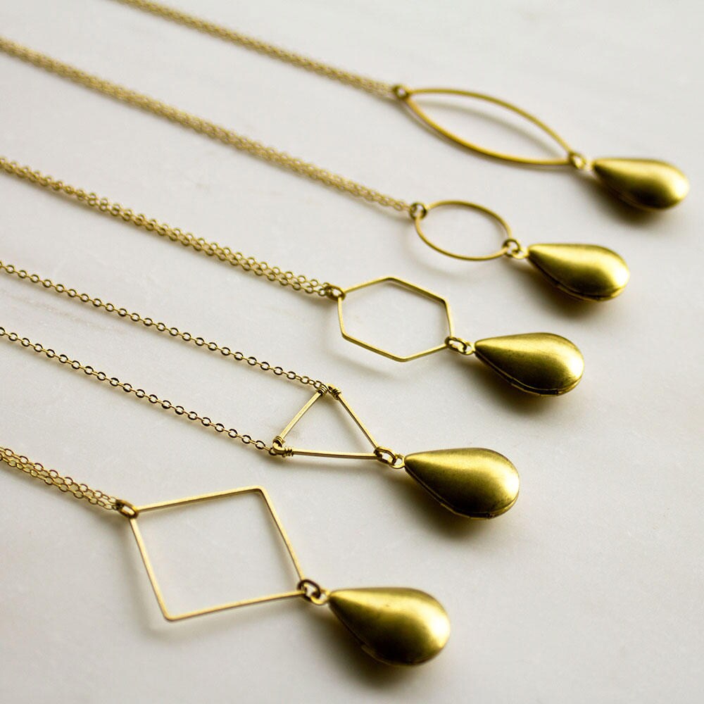 Gold Locket, teardrop locket, modern locket, long necklace, Gift for Her, Gift for mom wife, keepsake Gift, Personalised Keepsake