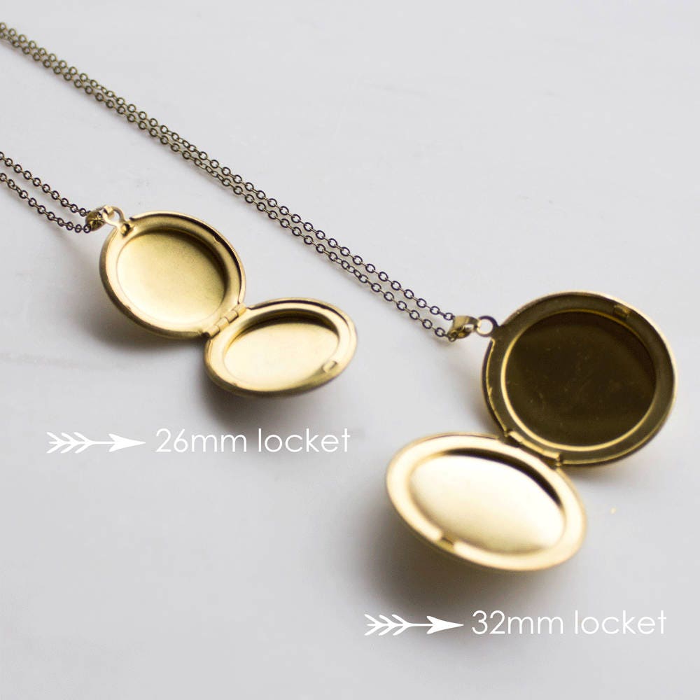 Photo Locket Gift, Personalized Christmas gift, Simple Gold Locket with Photo, gift for mom wife, personalized locket