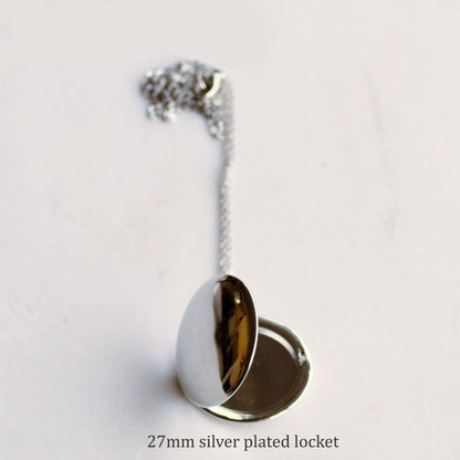 Photo Locket Gift, Personalized Christmas gift, Simple Gold Locket with Photo, gift for mom wife, personalized locket